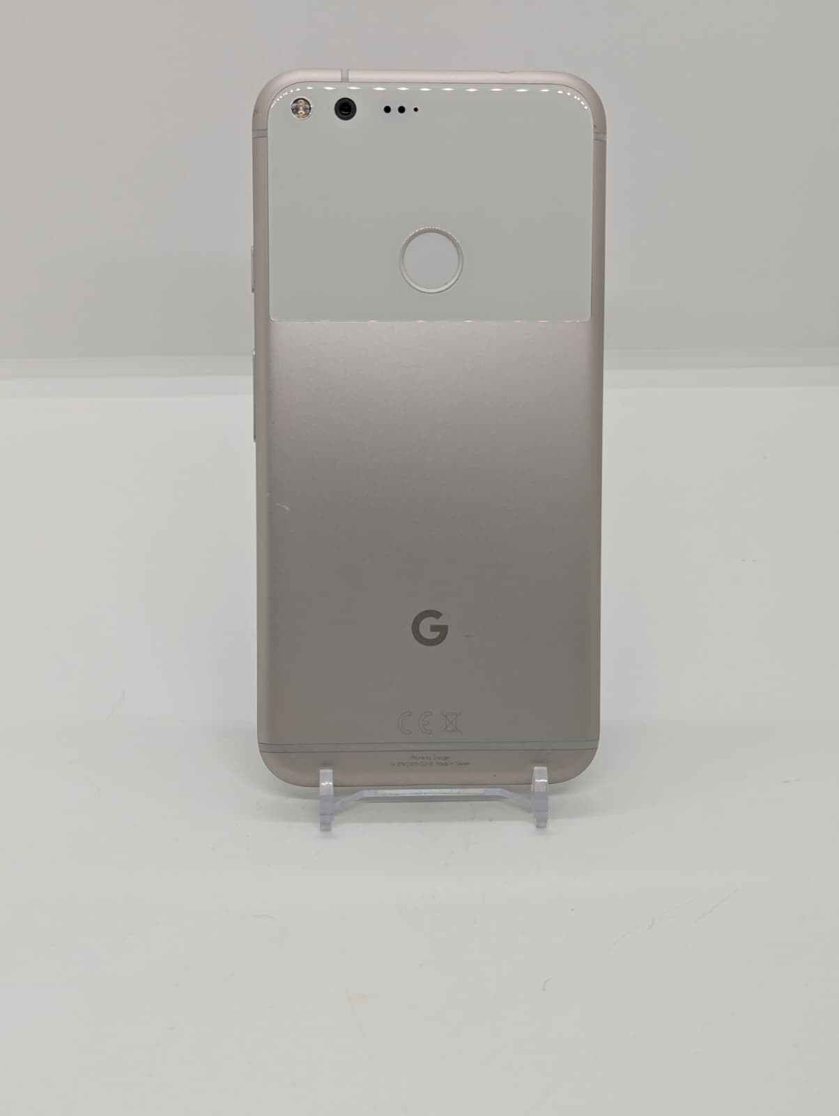 Google Pixel XL 32GB Network Unlocked Silver 4G Smartphone 2PW2100 New Battery!