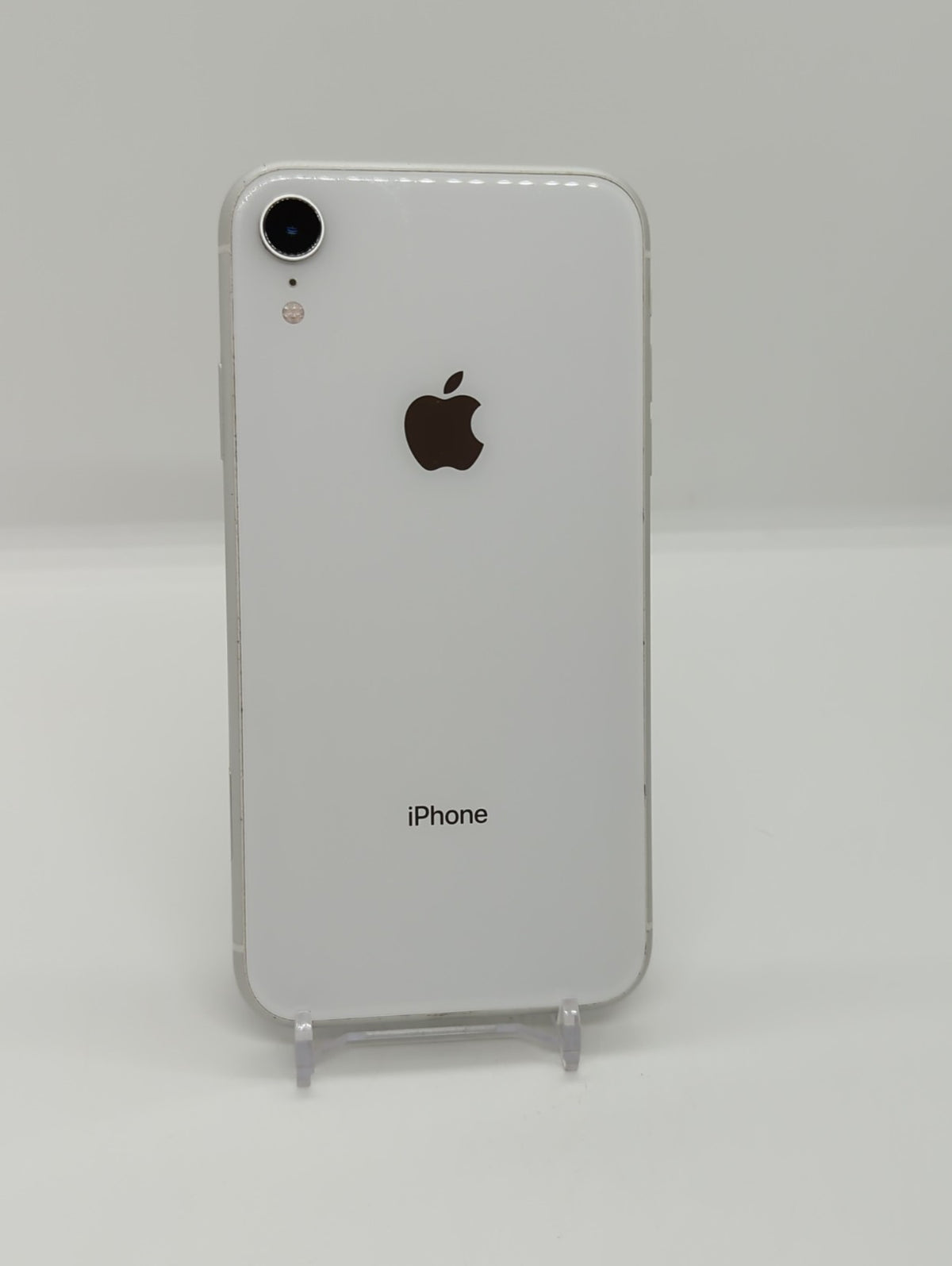 Apple iPhone XR 64GB (Verizon Unlocked) White Smartphone A1984 MT312LL/A GREAT!