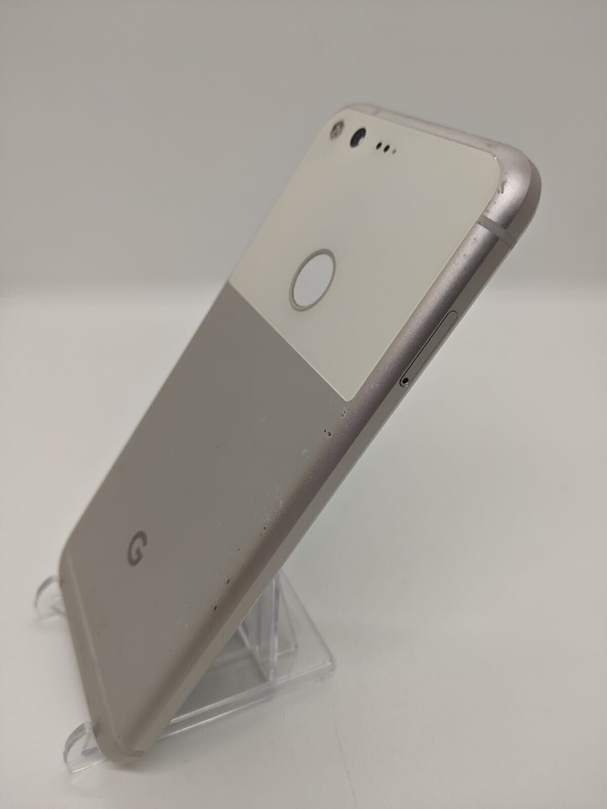 Google Pixel 32GB Android 4G LTE Unlocked Silver Smartphone G-2PW4100