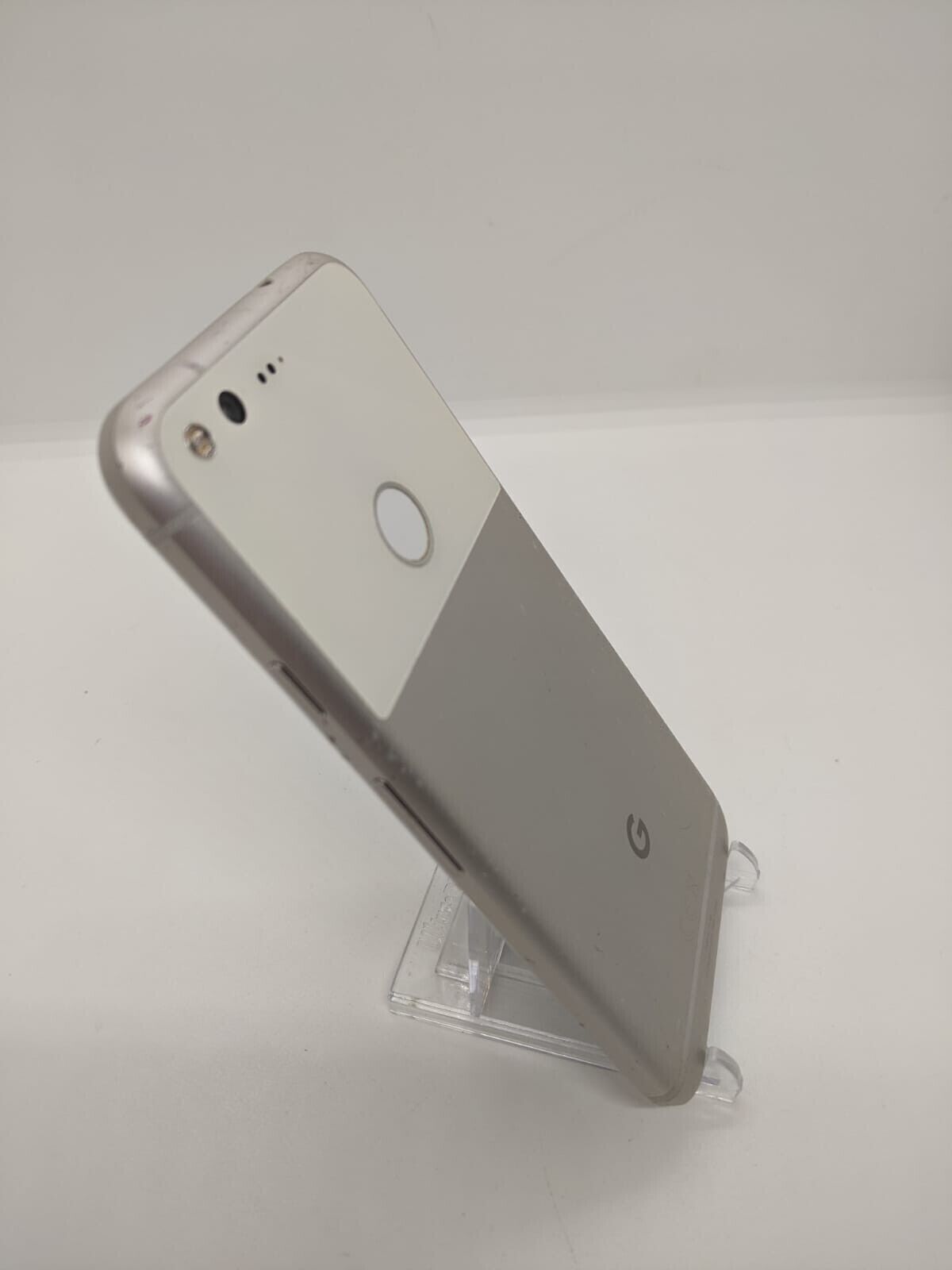 Google Pixel 32GB Android 4G LTE Unlocked Silver Smartphone G-2PW4100