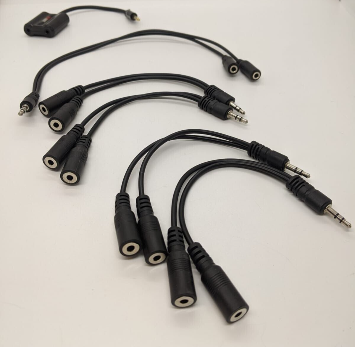 Lot of 6 - Headphone splitters 3.5mm Audio Splitter Headphone Adapter 1M to 2F