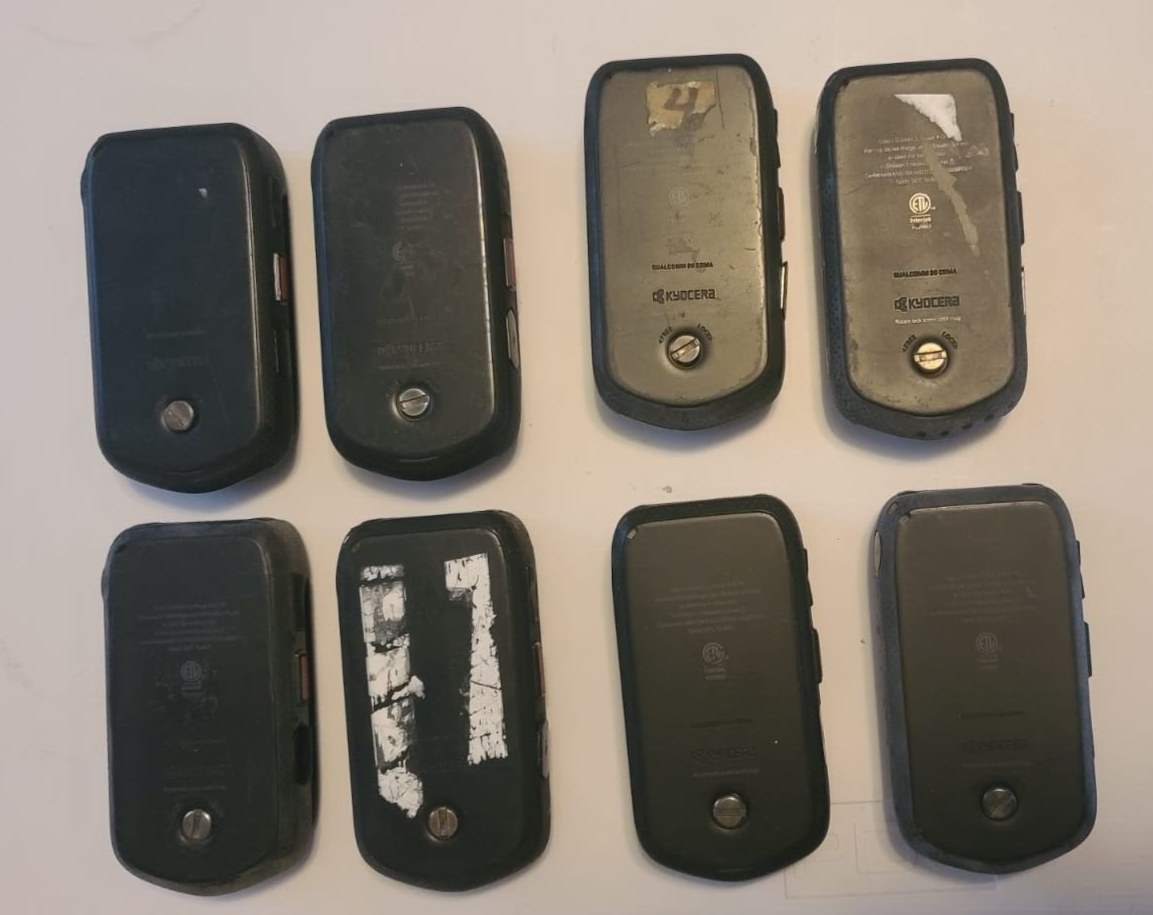 Lot of 8 Kyocera Dura XTP 3G Sprint Flip Phone E4281 FOR PARTS