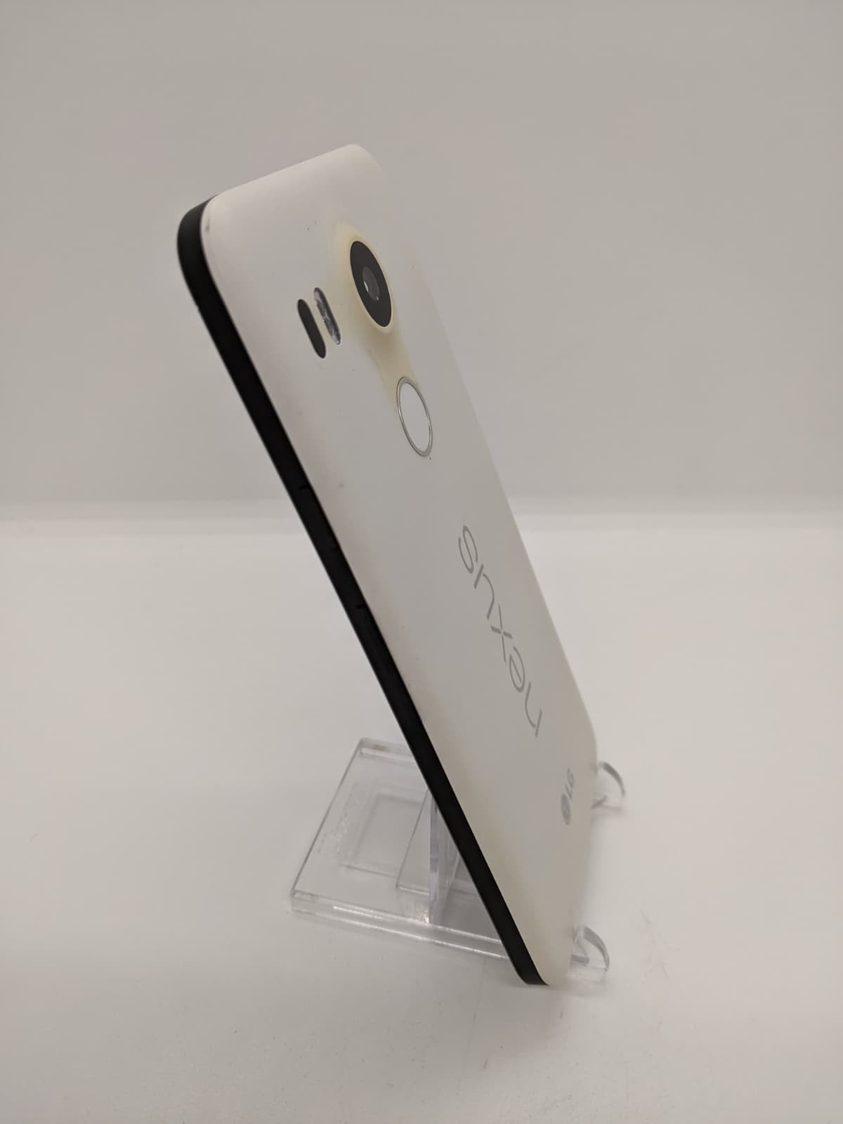 Rooted Nexus 5X 32GB GSM 4G Lineage OS 15.1 White Smartphone H790