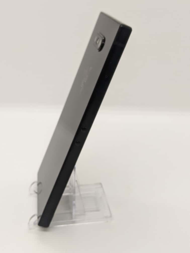 Rooted Razer Phone 2 64GB Android 9 4G LTE Smartphone 8GB RAM RZ35-0259