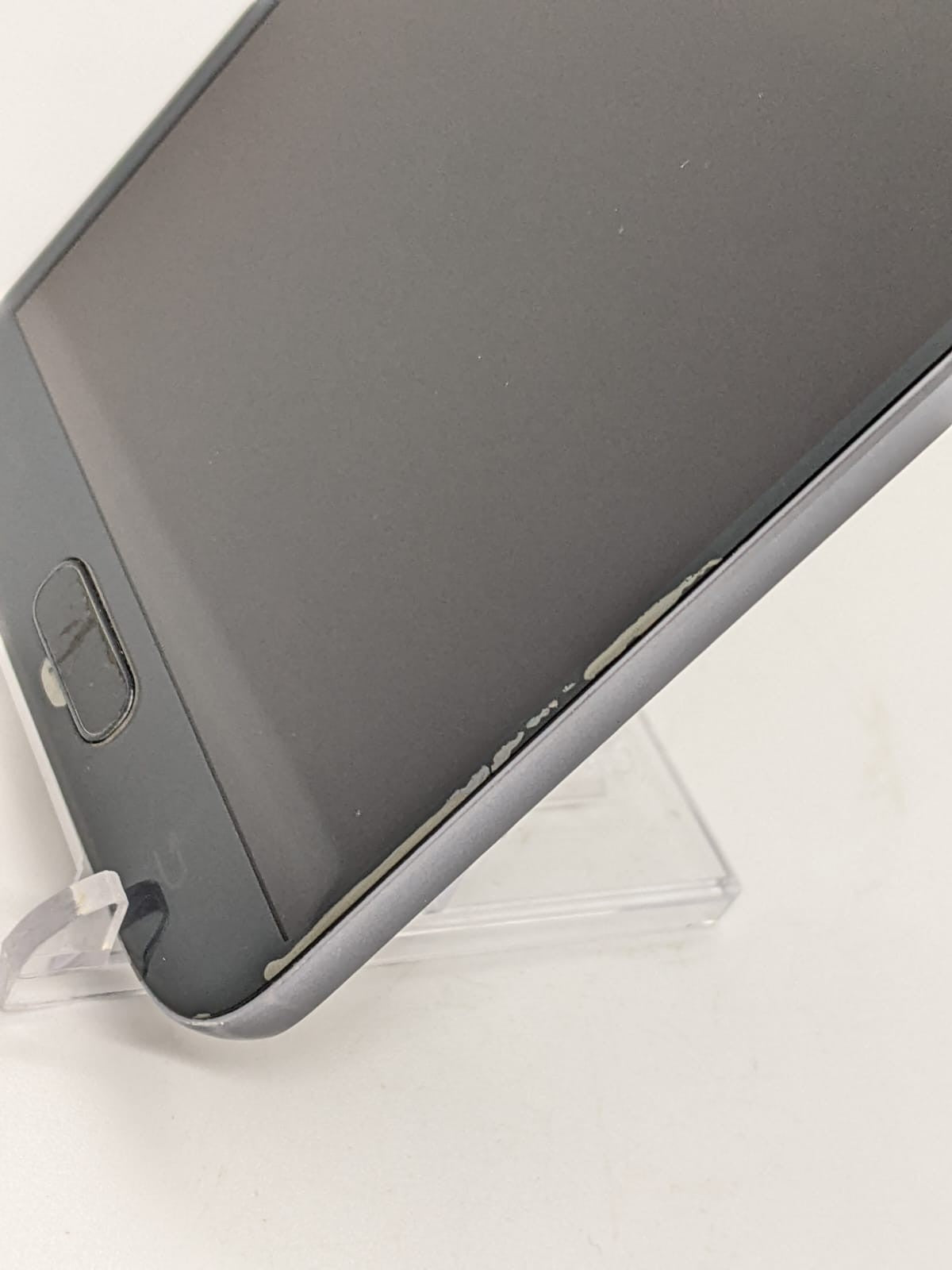 Samsung Galaxy S7 32GB Factory Unlocked 4G LTE  Android Smartphone SM-G930U