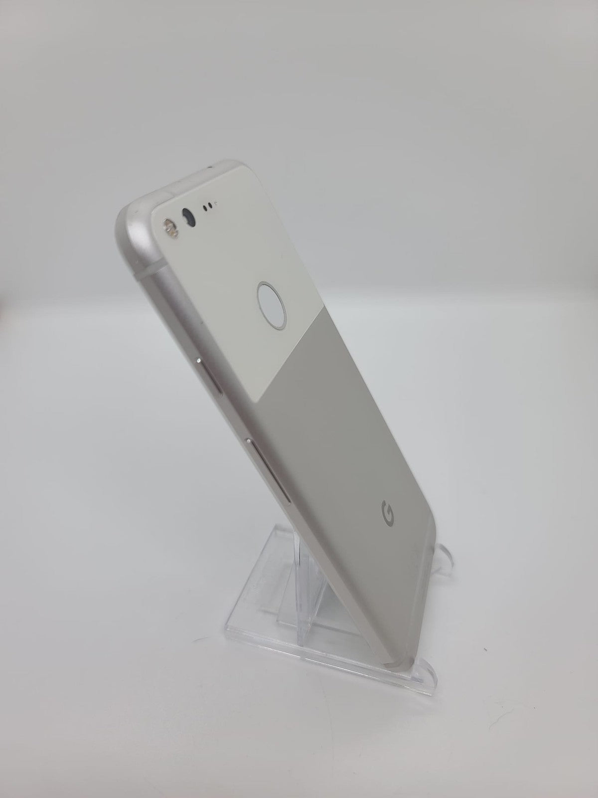 Google Pixel 32GB Network Unlocked Android Smartphone G-2PW4100 New Battery!