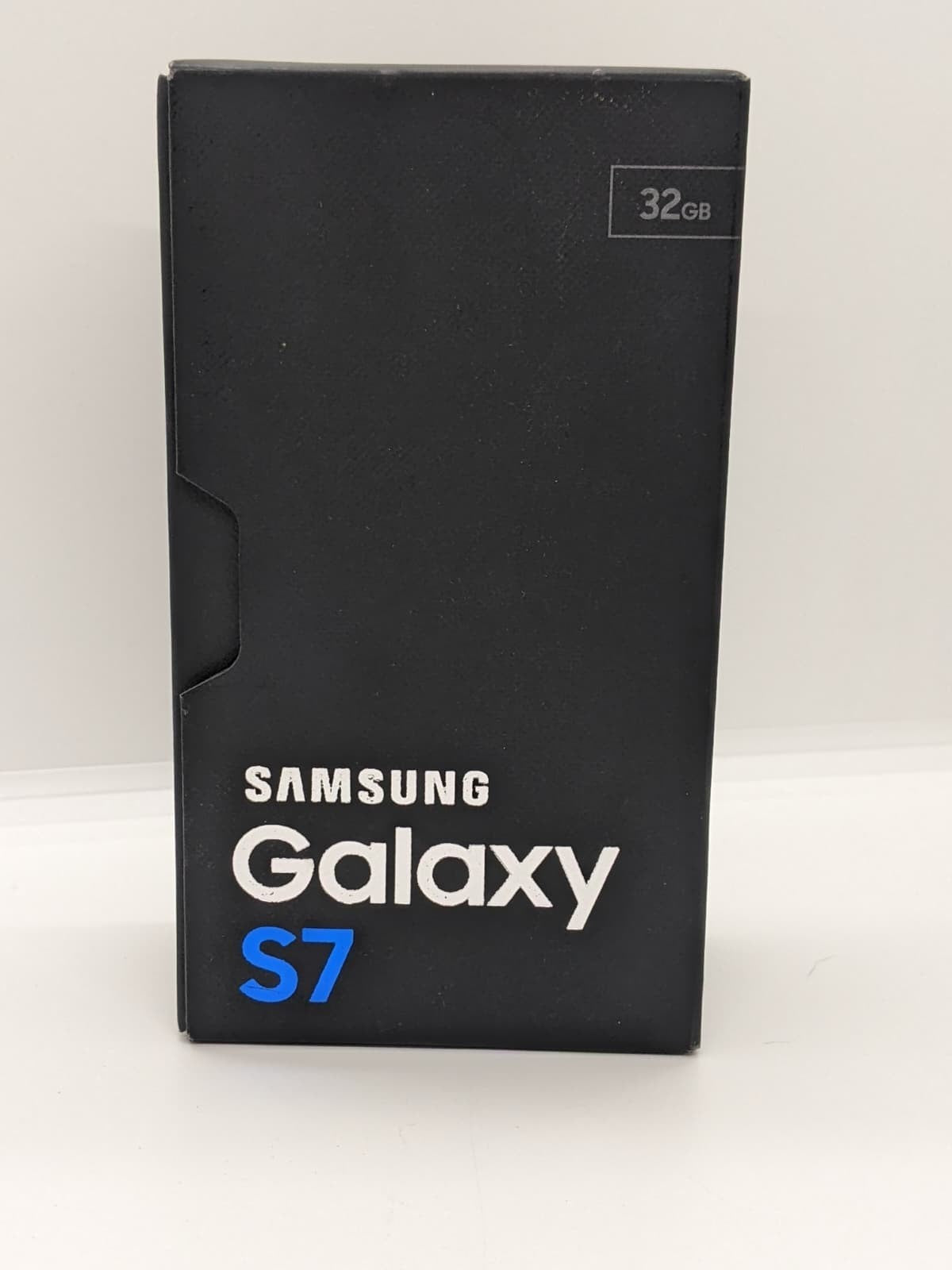 Samsung Galaxy S7 32GB AT&T UNL 4G LTE Black Android Smartphone SM-G930A