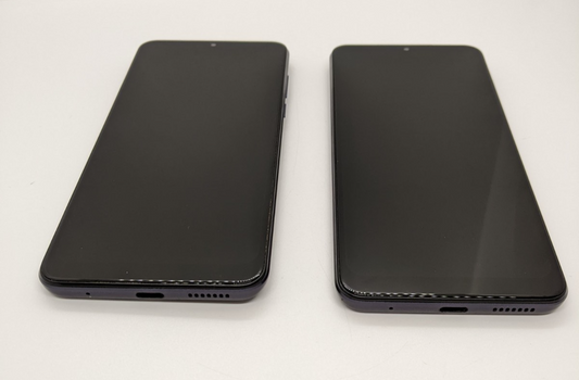 Lot of 2 -Motorola G Pure 32GB Verizon Deep Indigo Android Smartphone XT2163-2PP