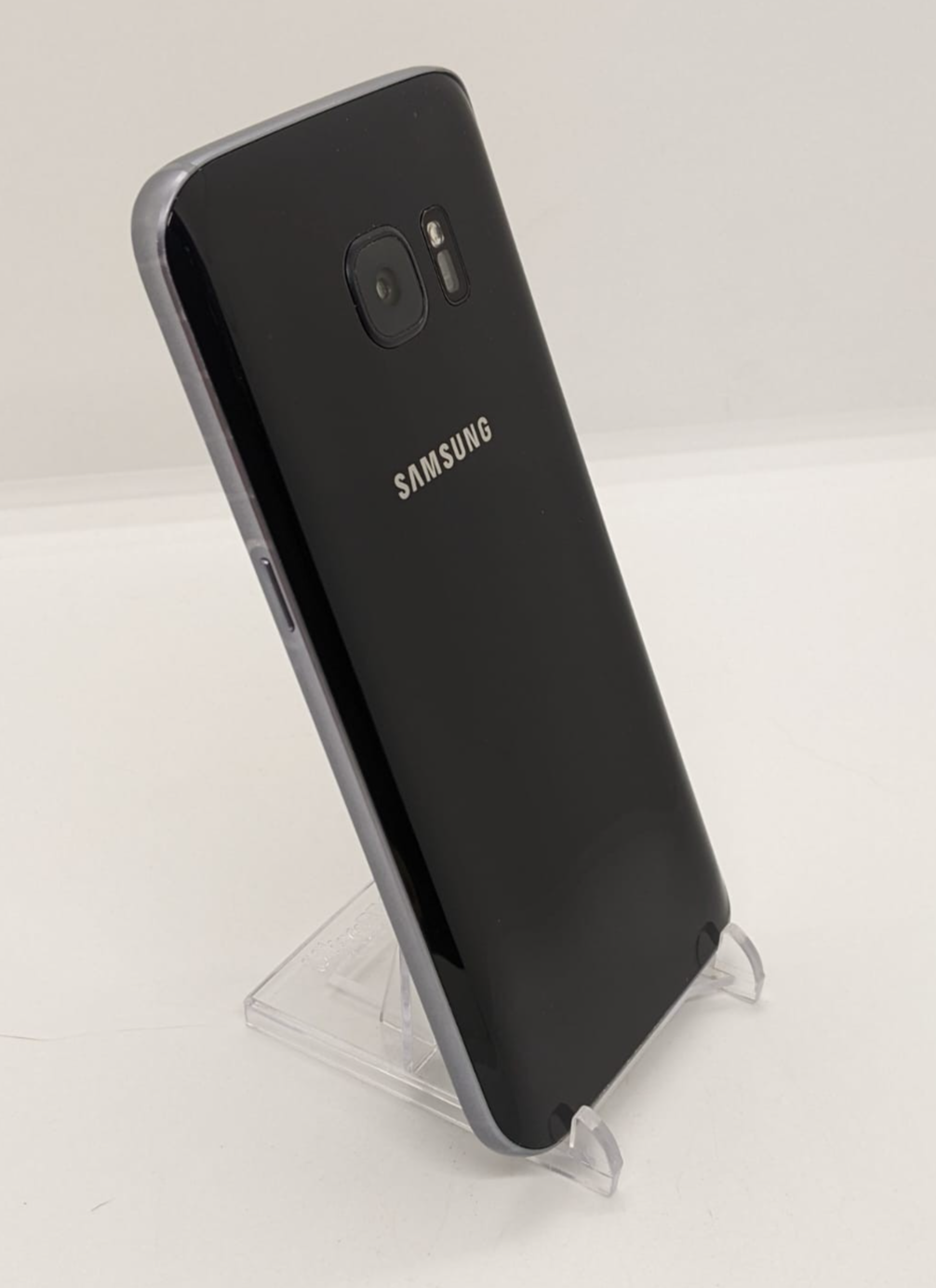 Samsung Galaxy S7 32GB Factory Unlocked 4G LTE  Android Smartphone SM-G930U