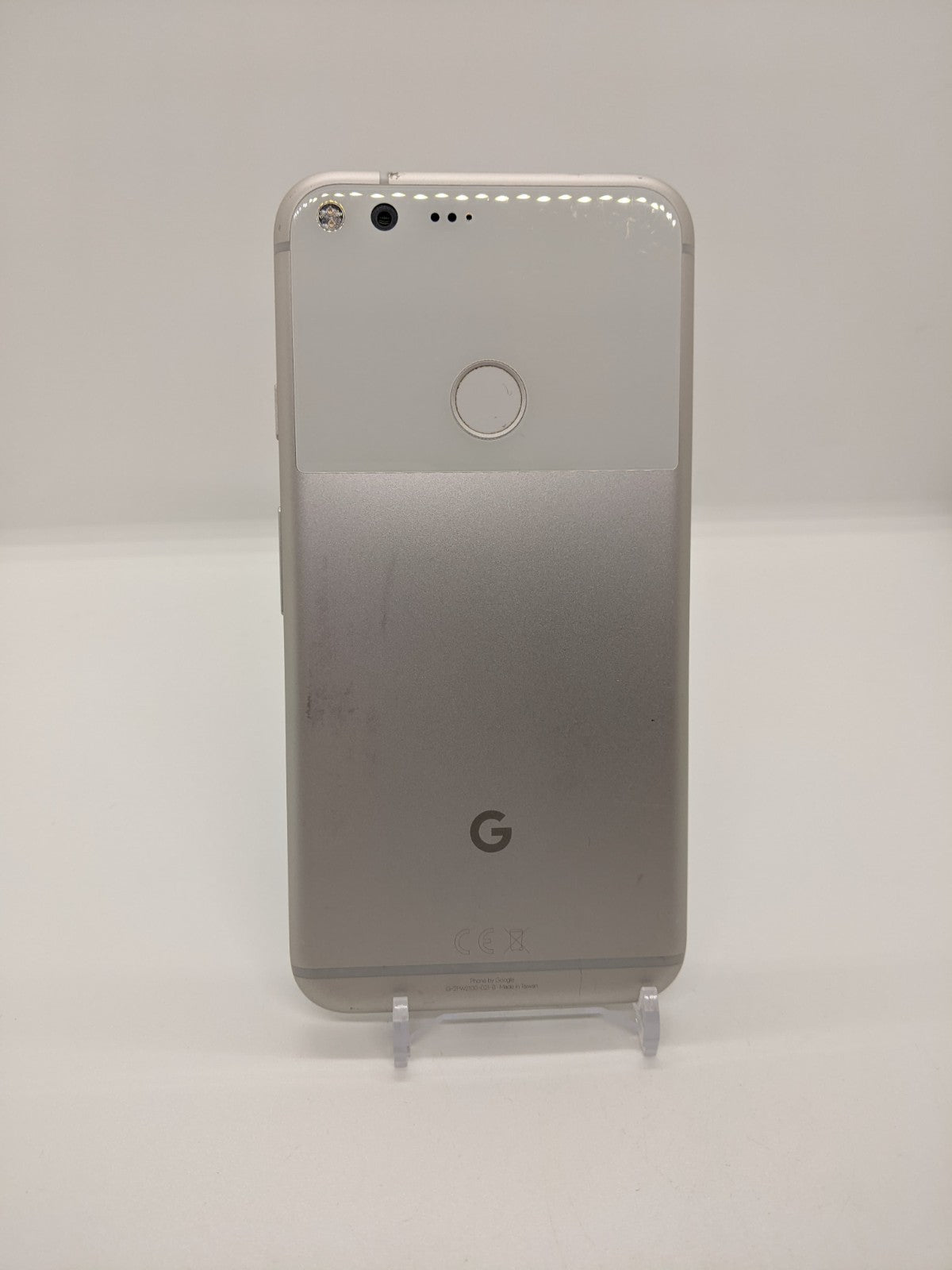 Google Pixel XL 32GB Network Unlocked Silver 4G Smartphone 2PW2100 New Battery!