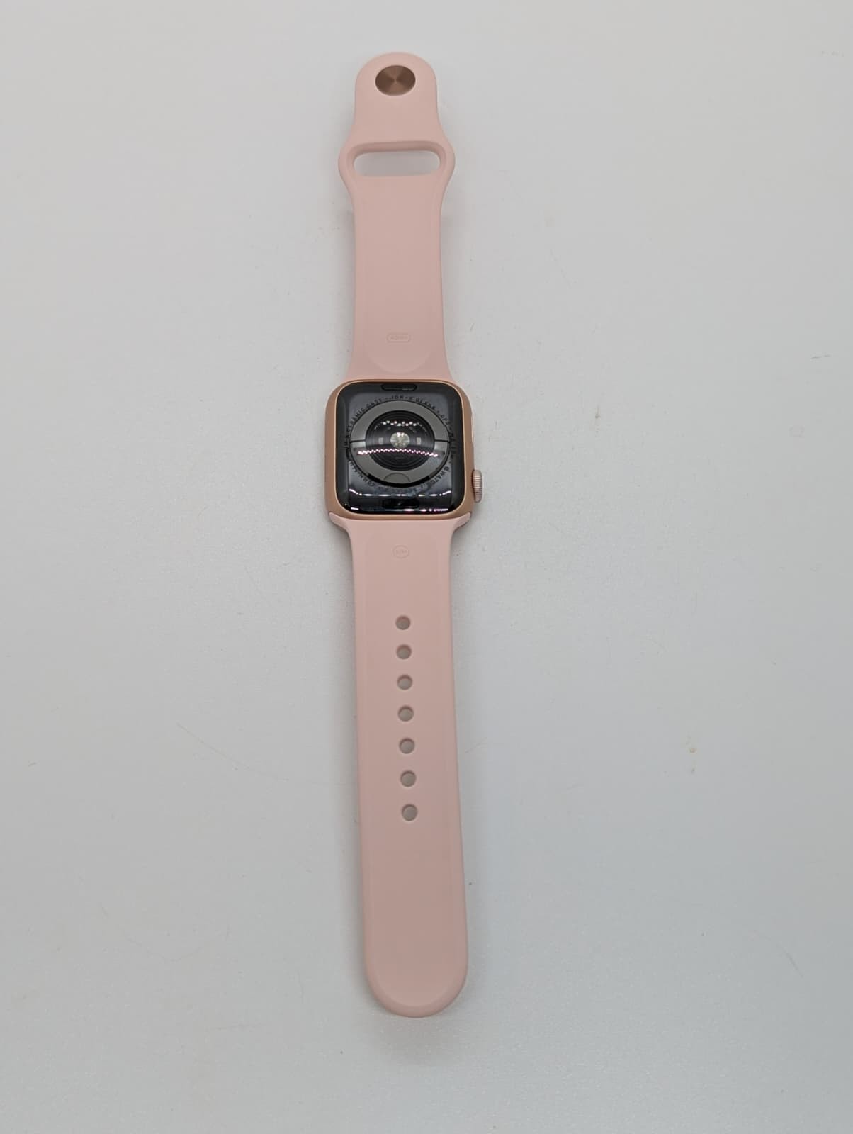 Apple Watch Series 4 – 16GB – Wi-Fi Only – Model A1977 (MU682LL/A)