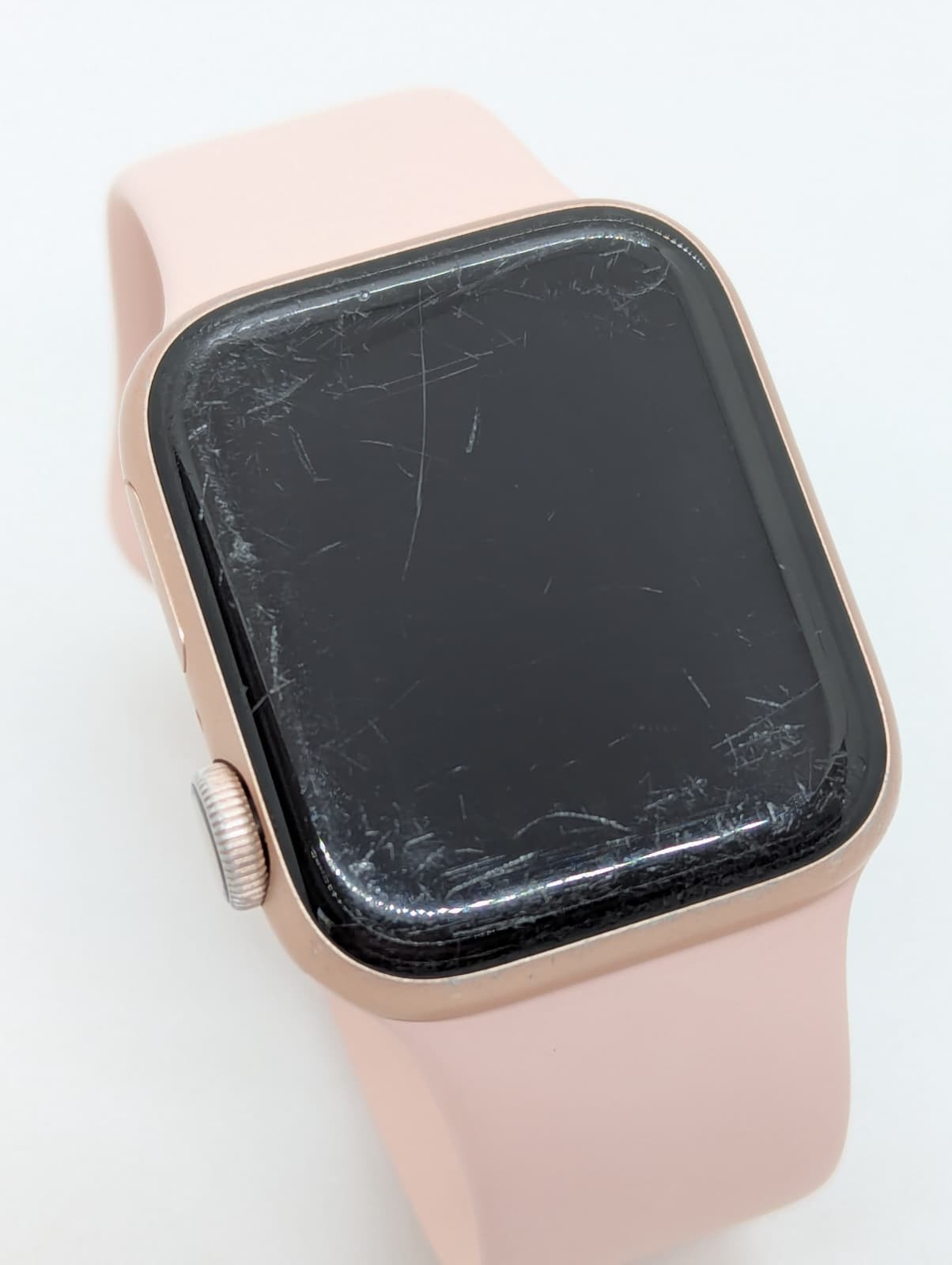 Apple Watch Series 4 – 16GB – Wi-Fi Only – Model A1977 (MU682LL/A)