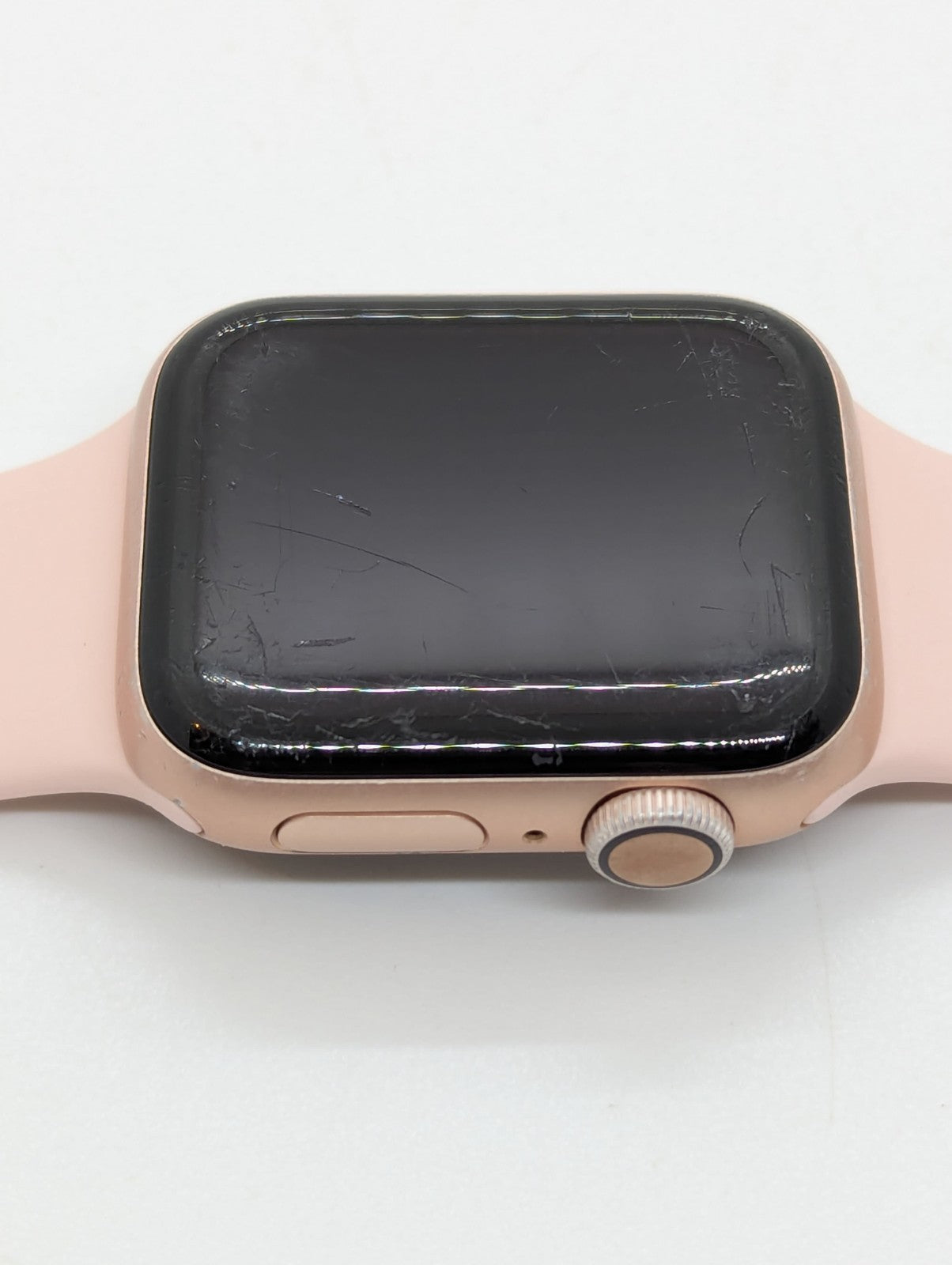 Apple Watch Series 4 – 16GB – Wi-Fi Only – Model A1977 (MU682LL/A)