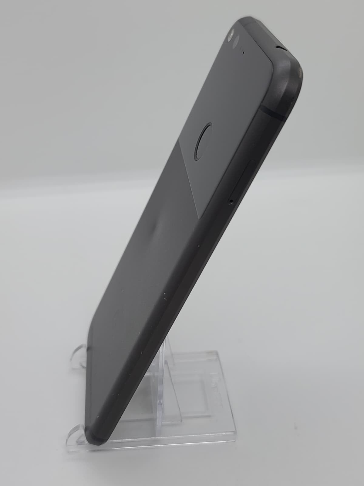 Google Pixel XL 32GB Network Unlocked Android Black Smartphone G-2PW2100