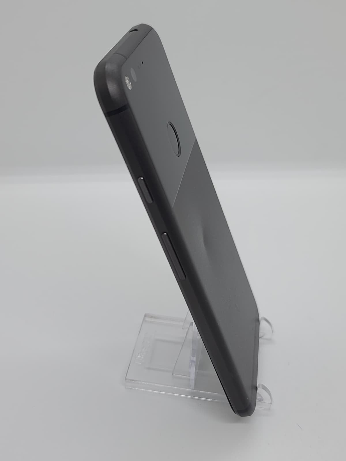 Google Pixel XL 32GB Network Unlocked Android Black Smartphone G-2PW2100