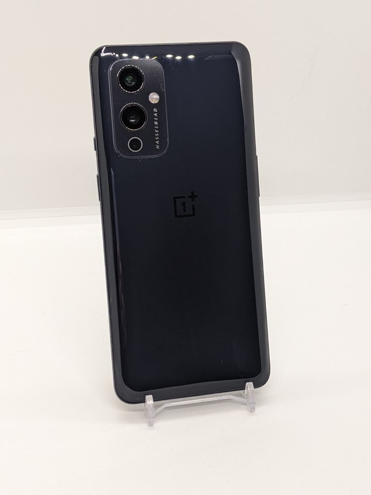 Degoogled OnePlus 9 5G 128GB 8GB RAM Android 16, Lineage 23 Unlocked Bootloader