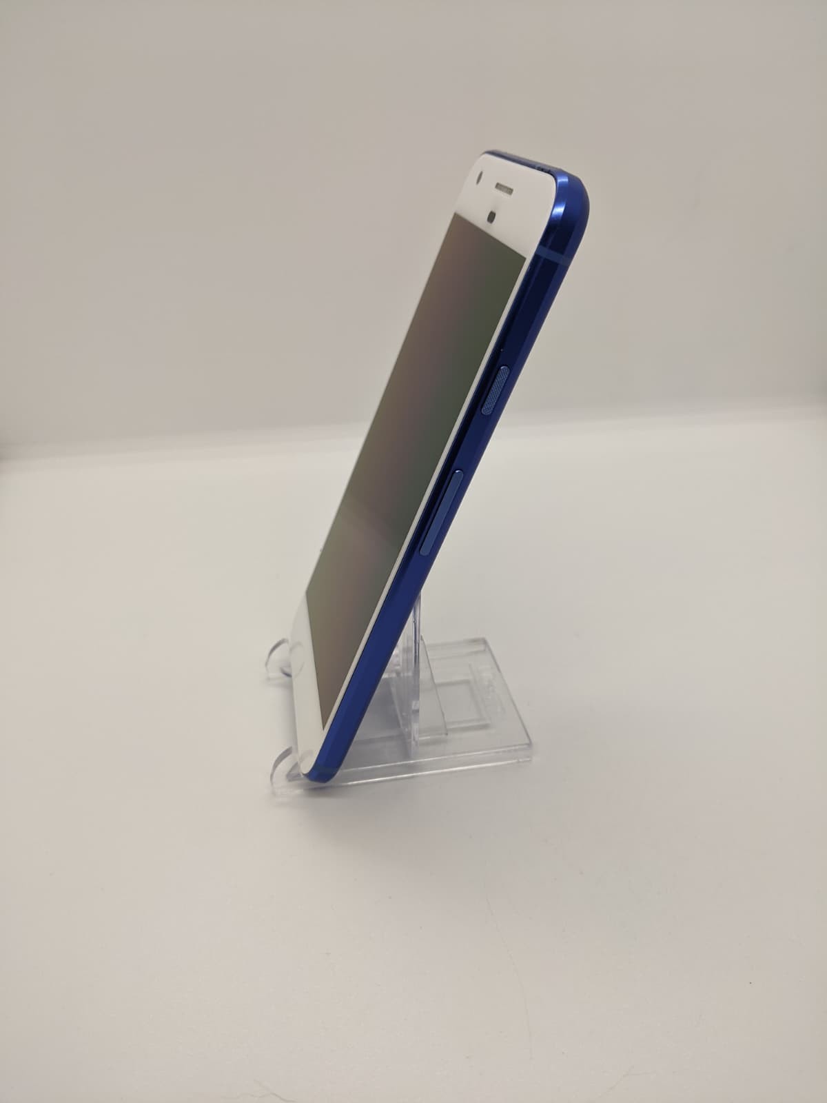 Google Pixel 32GB Unlocked 4G LTE Smartphone G-2PW4100 Blue New Battery!