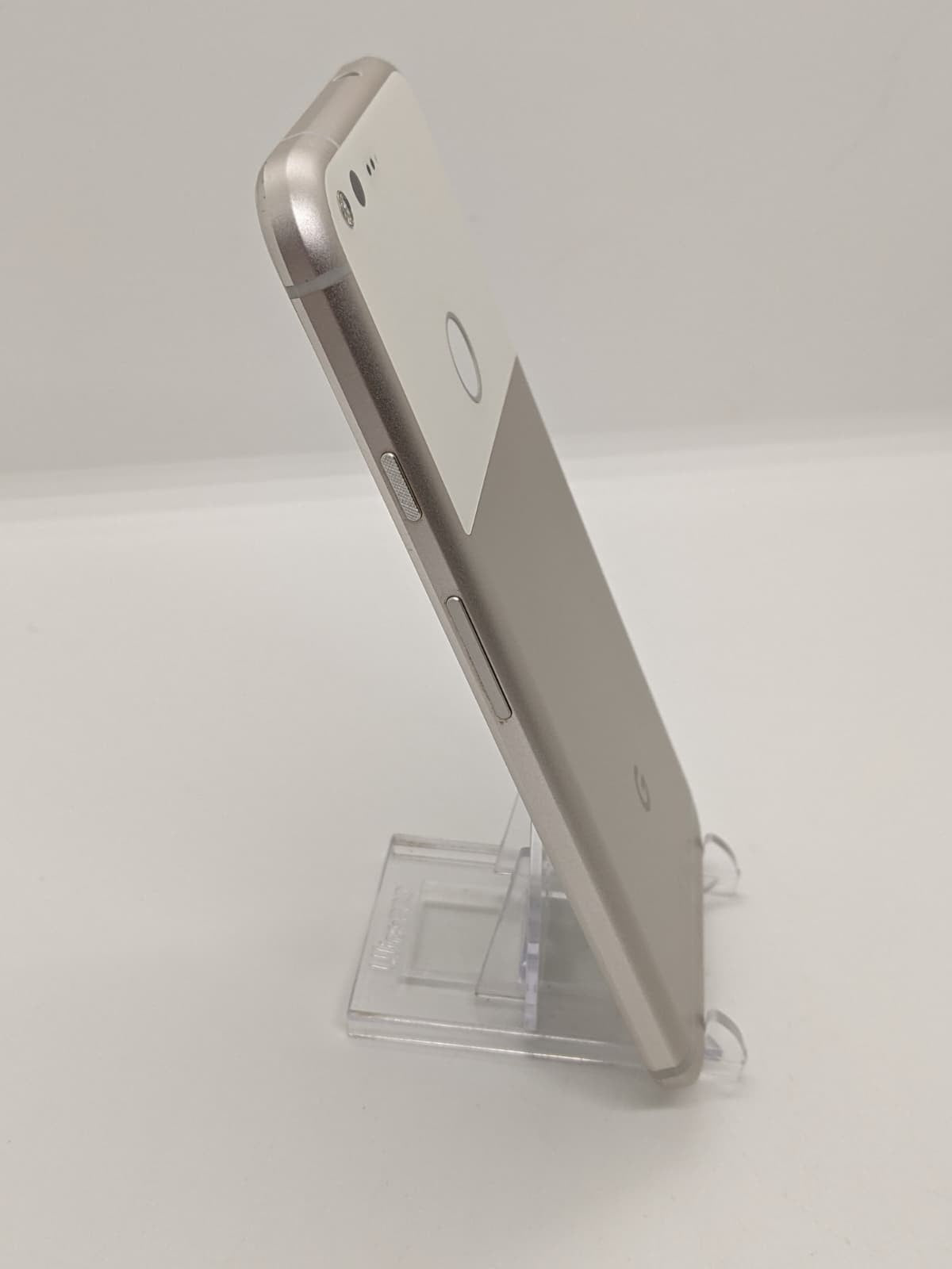 Rooted Pixel XL 32GB Unlocked Android 15 Lineage OS 22.2 Smartphone New Battery