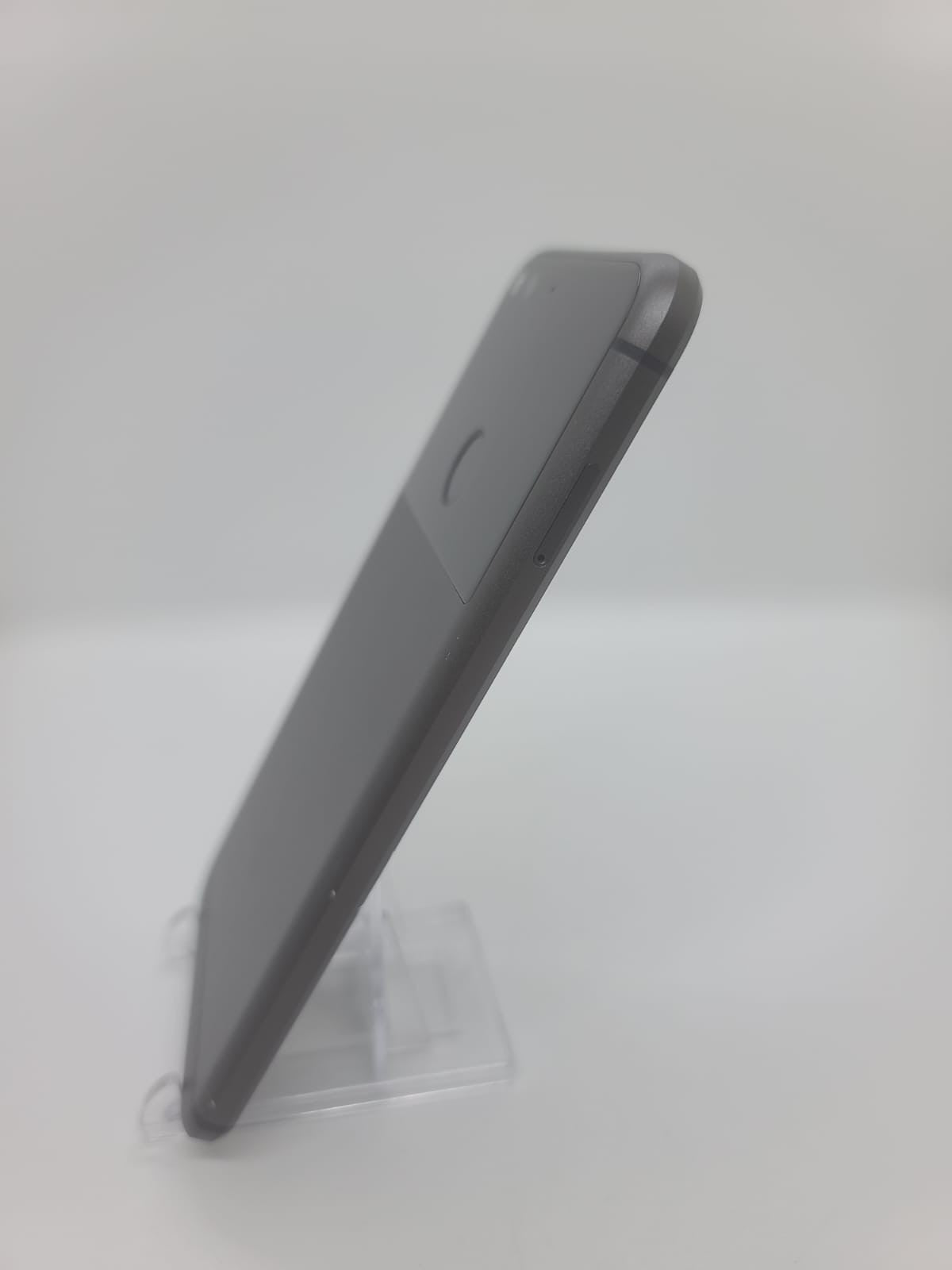 DeGoogled Pixel XL 128GB Unlocked Android 15 Lineage OS 22.2 Black Smartphone