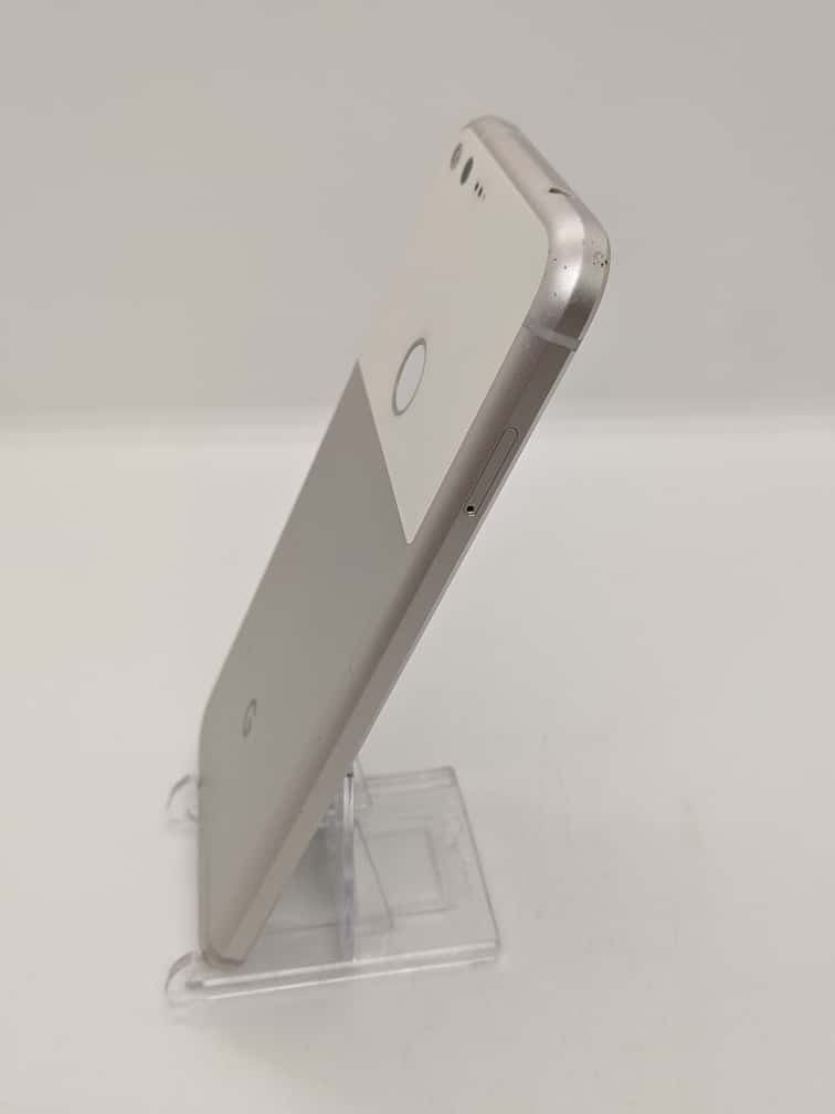 Google Pixel XL 128GB Network Unlocked Silver Smartphone 2PW2100 New Battery!!