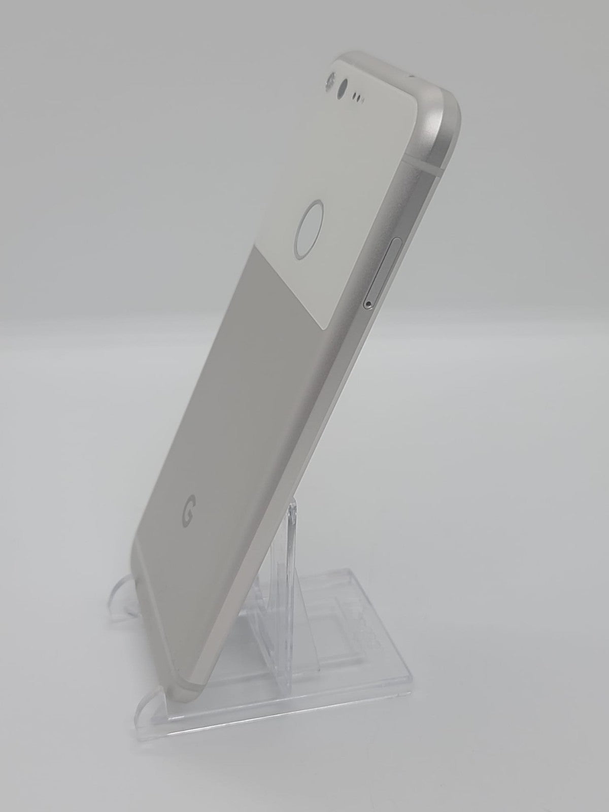 Google Pixel 32GB Network Unlocked Silver Smartphone New Battery Installed!!