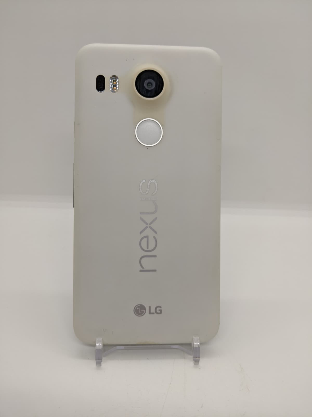 Rooted Nexus 5X 32GB GSM 4G Lineage OS 15.1 White Smartphone H790