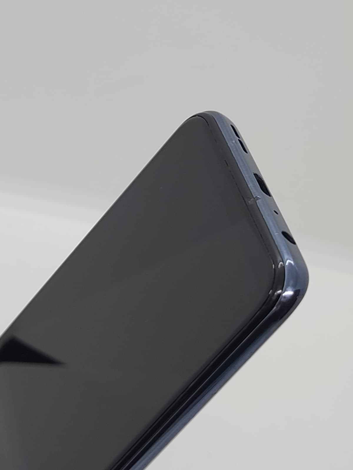 OnePlus Nord N10 5G 128GB T-Mobile/ Unlocked 6GB RAM Smartphone BE2028 B