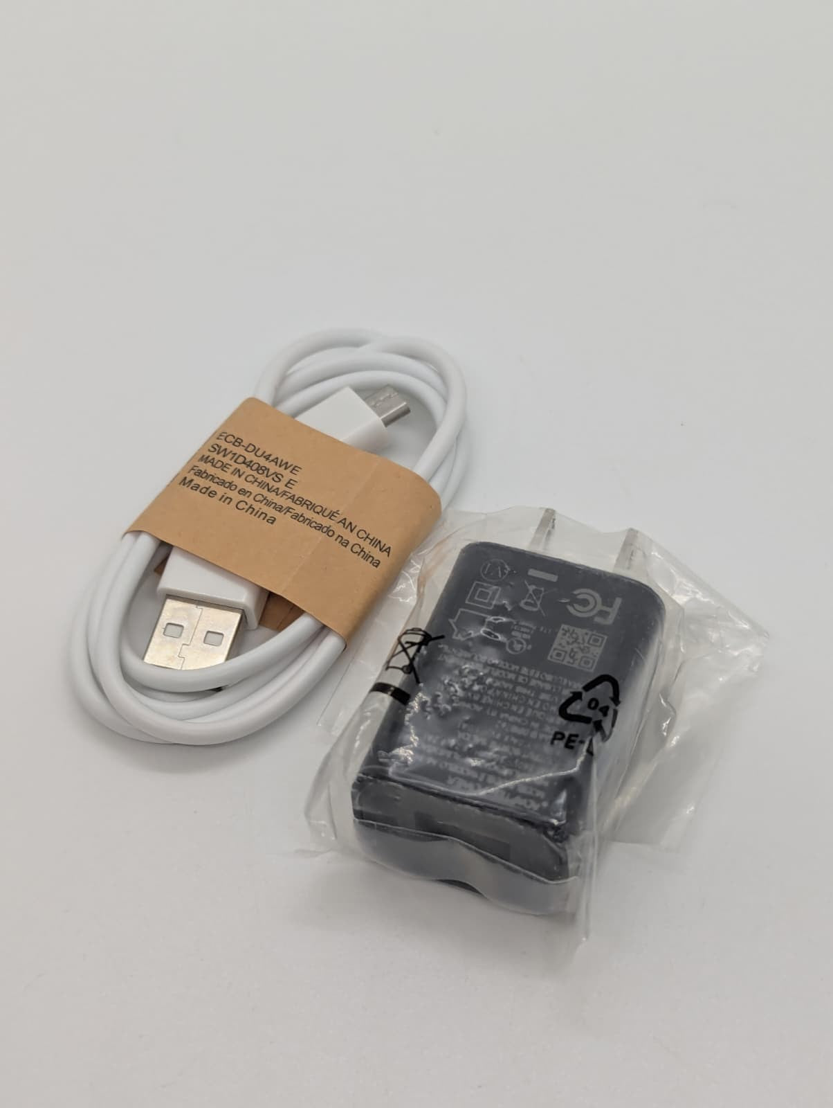 Alcatel Go Flip 2  4GB ( AT&T /Unlocked ) Gray 40440 Flip Phone