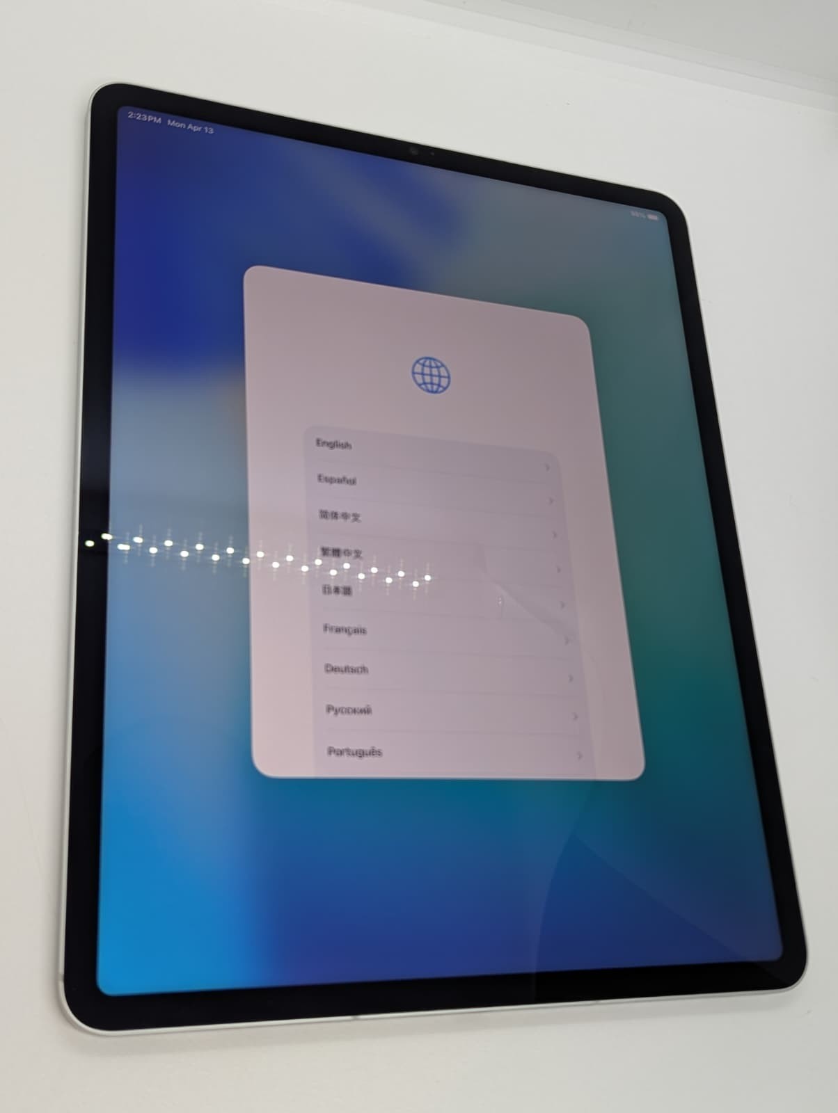 Apple iPad Pro (5th Gen) 5G 256GB 8GB RAM 12.9" A2379 MHNX3LL/A W/A2480 Keyboard