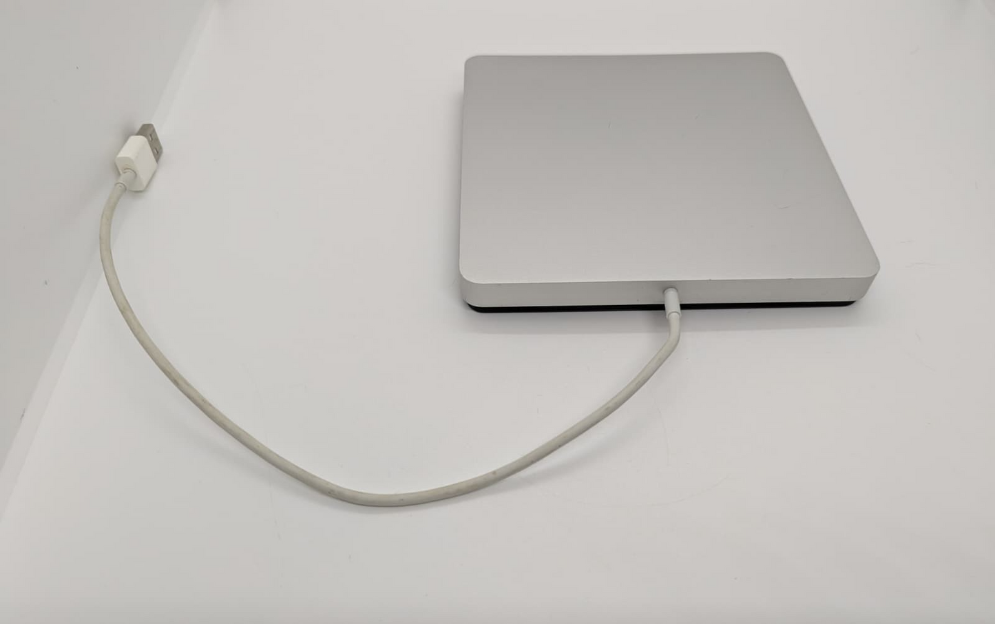 Apple USB SuperDrive (A1379) USB 2.0 External Optical CD-RW/DVD-RW Burner USED