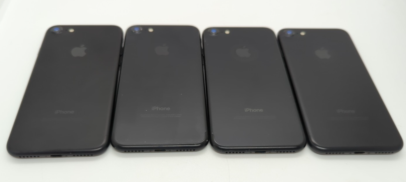 Lot of 4 Apple iPhone 7 (Verizon Unlocked) Black Smartphone A1660 MNAC2LL/A GOOD