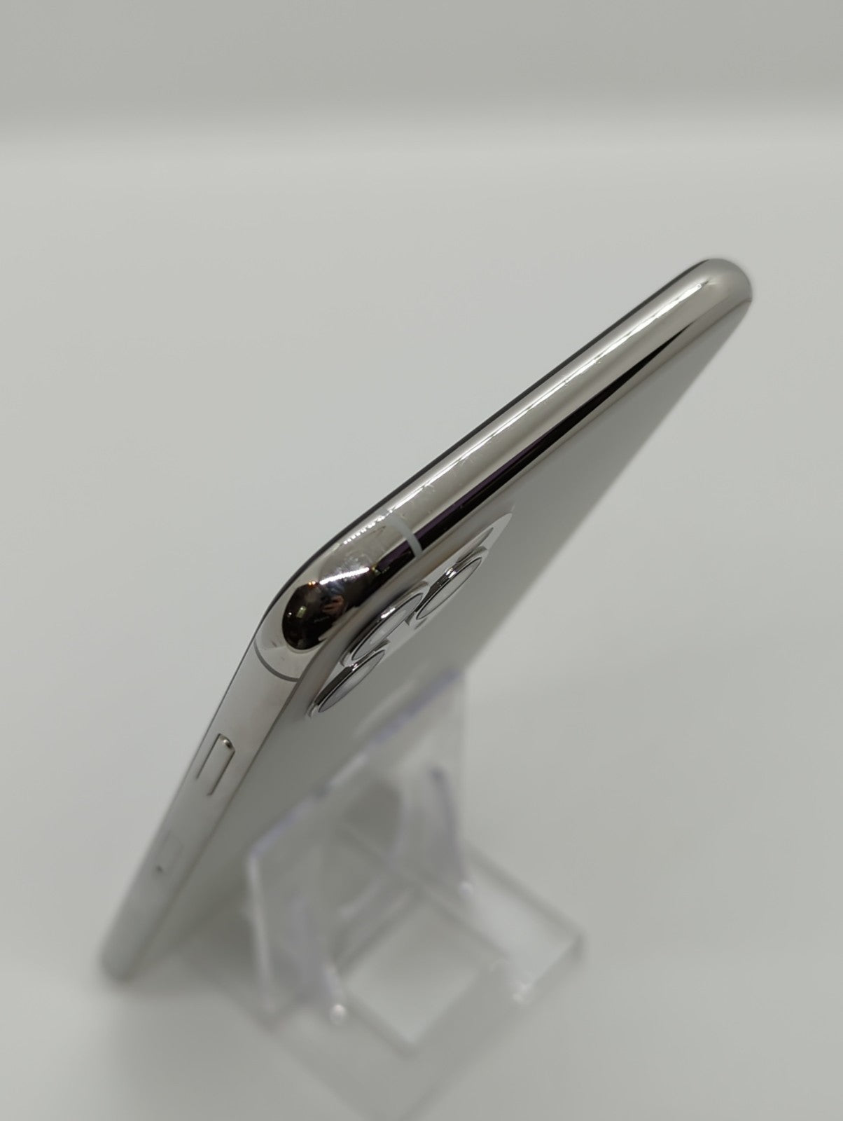 Apple iPhone 11 Pro Max  64GB Unlocked Silver Smartphone Battery Cap - 90% A2161