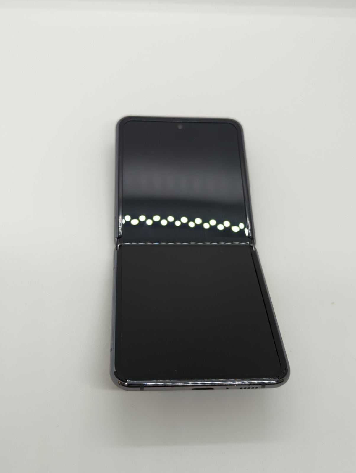 Samsung Galaxy Z Flip 5G Unlocked SM-F707U1 Flip Phone FOR PARTS READ