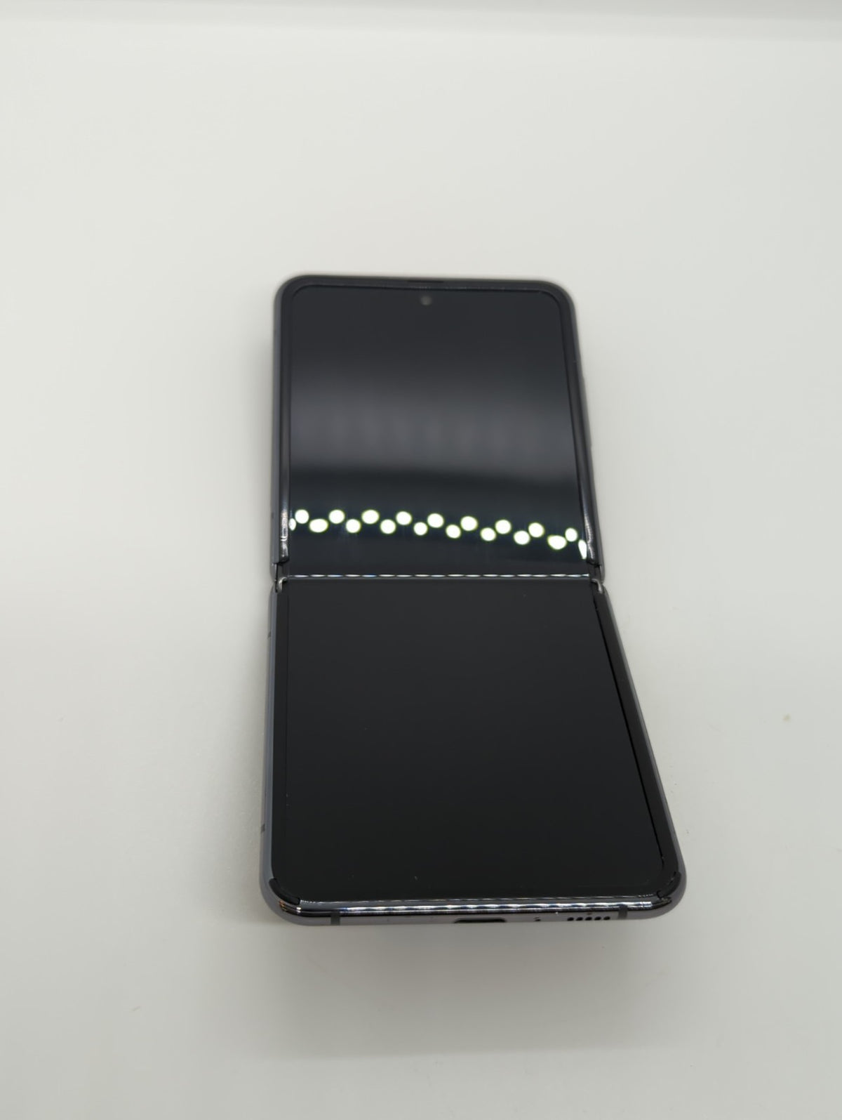 Samsung Galaxy Z Flip 5G Unlocked SM-F707U1 Flip Phone FOR PARTS READ