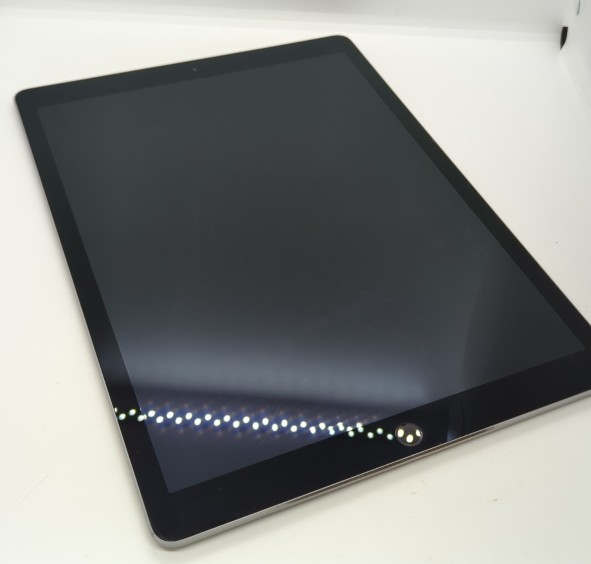 Apple iPad Pro 12.9" 128GB (AT&T / Unlocked + Wi-Fi) A1652 ML3K2LL/A Space Gray