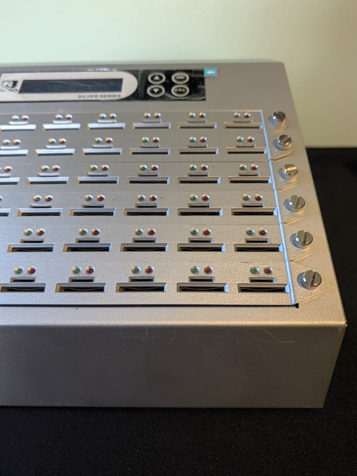 U-Reach SD948S 48-Slot SD/microSD Flash Memory Card Duplicator FOR PARTS-WORKS